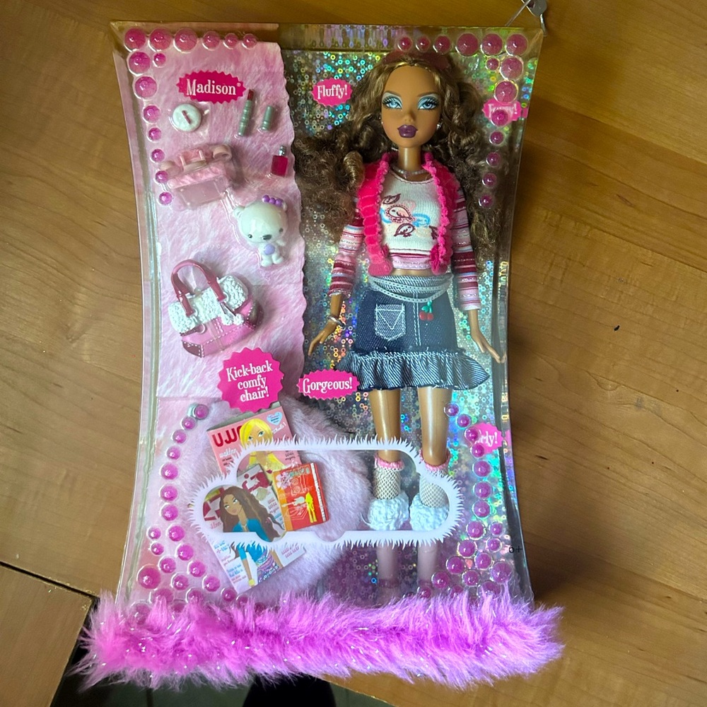 Extremely Rare 2006 Barbie My Scene Un-Fur-Gettable Madison Doll #K3165 NEW